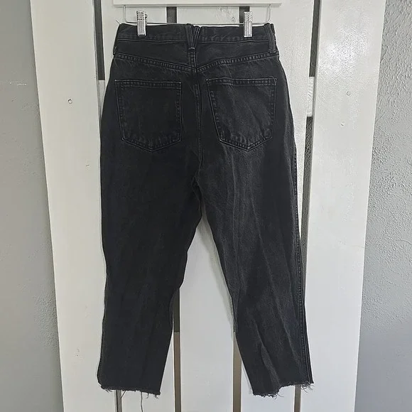 We The Free People Stove Pipe Jeans 26 Black Out Cropped Raw Hem High Waisted - Picture 2 of 8